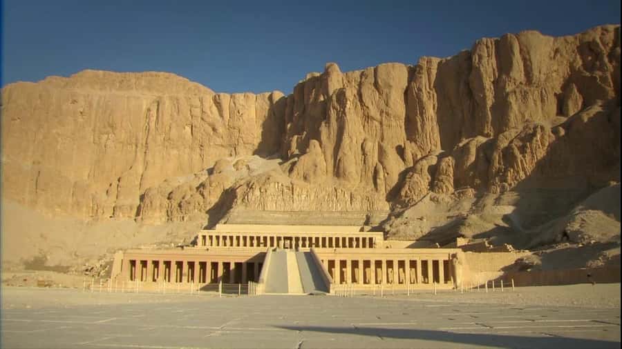 Hurghada: Luxor Highlights & King Tut Tomb Tour with Lunch - Karnak Temple: more than monuments, a story you can follow