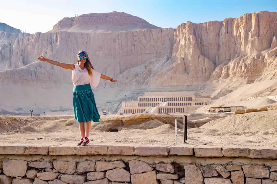 Hurghada: Luxor Tour with Valley of Kings, Karnak & Tut Tomb - Karnak Temple With an Egyptologist: How to See More Than Pillars