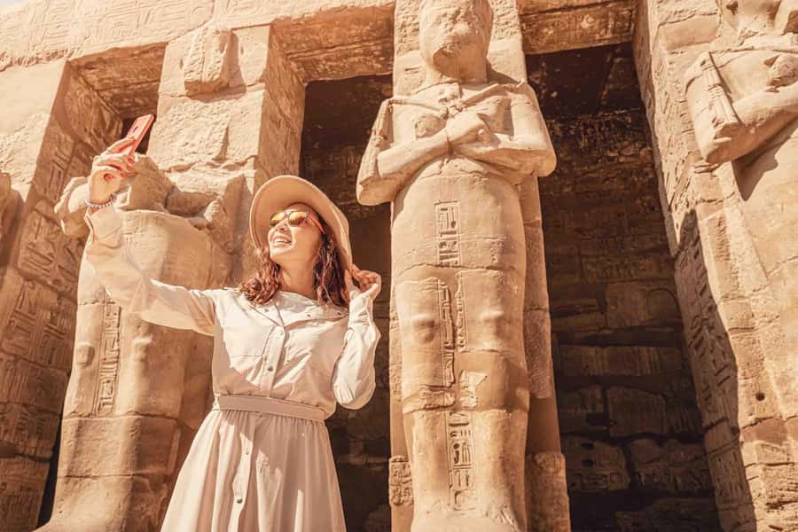 Hurghada: Luxor Tour with Valley of Kings, Karnak & Tut Tomb - Colossi of Memnon and the City of the Dead: When Two Statues Tell a Whole Story