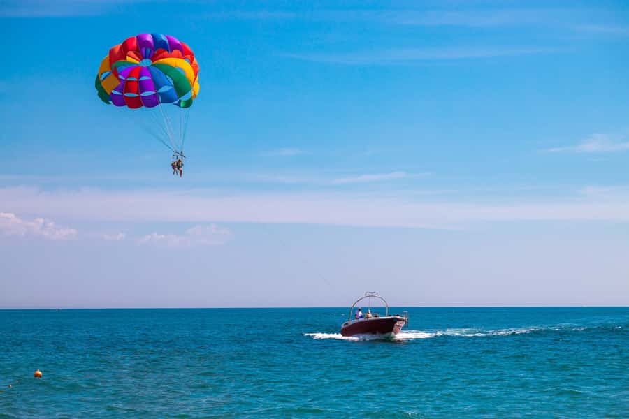 Hurghada: Parasailing Adventure on the Red Sea - The Views Over the Red Sea and Hurghada Desert