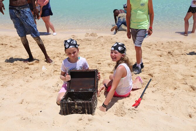 Hurghada Pirates sailing boat to Orange bay & Buffet Lunch - Who this Orange Bay pirate sail fits best