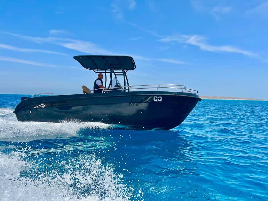 Hurghada: Private Speedboat Adventure with Snacks & Pick-up - Price and value: what $116 gets you and what can add up