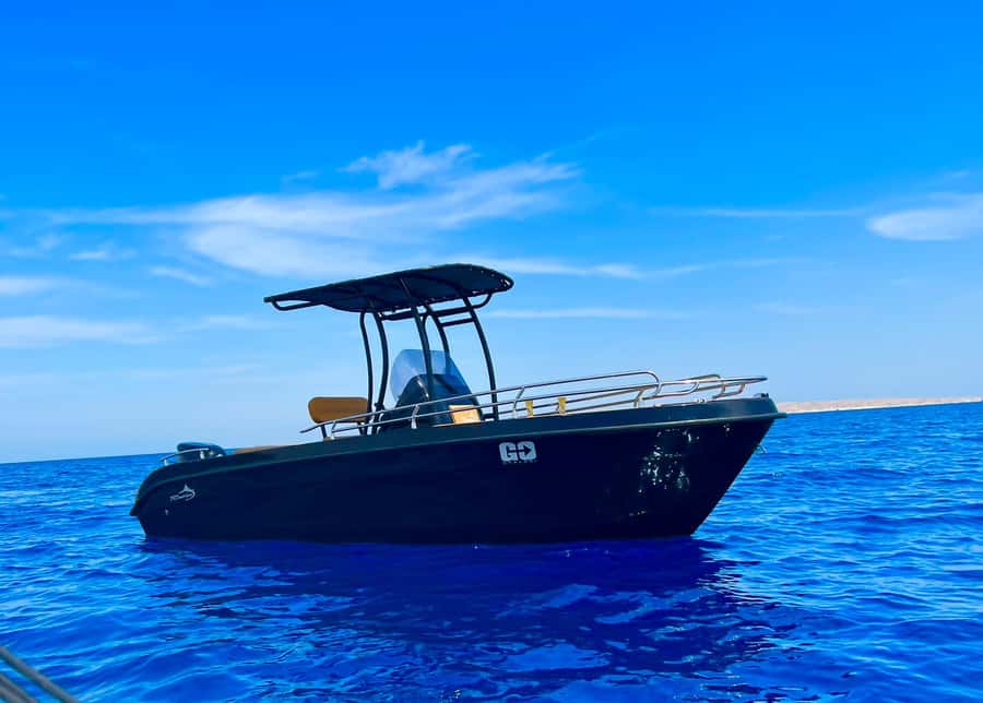 Hurghada: Private Speedboat Adventure with Snacks & Pick-up - On-board comfort: shade, shower, snacks, and music on the move