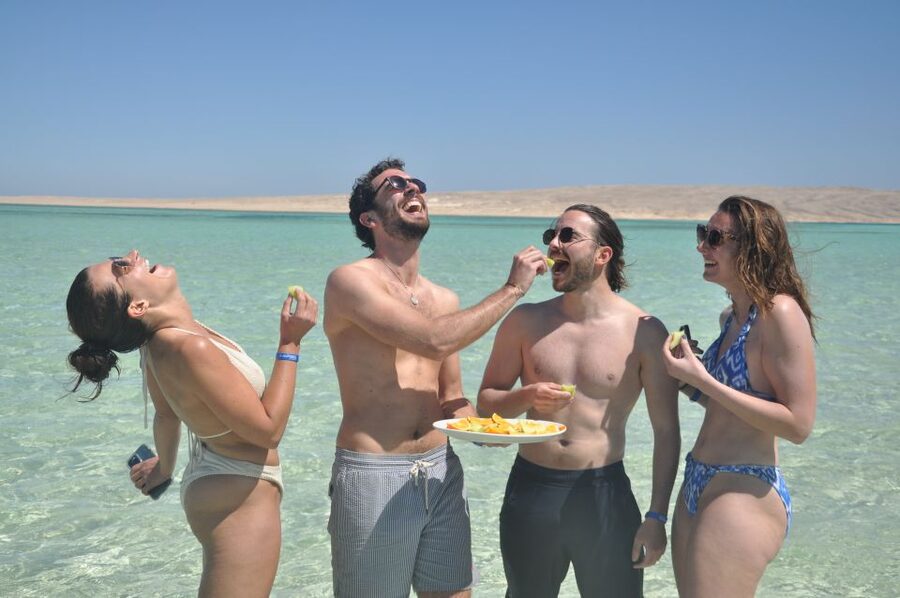 Hurghada: Private Speedboat Adventure with Snacks & Pick-up - Duration reality check: 2 hours vs 4 hours