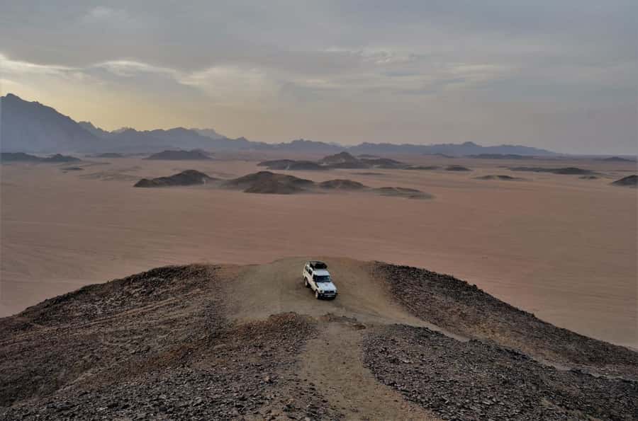 Hurghada: Quad Bike, Buggy, Jeep Safari, Camel Ride & Dinner - Dinner in the Garage Area: What’s on the Plate