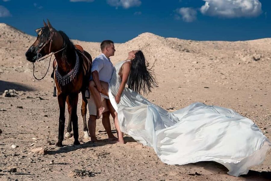 Hurghada: Red Sea & Desert Horse Riding Tour with Swimming - Guides, Horse Care, and How Confidence Gets Built