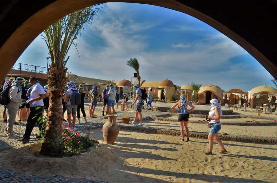 Hurghada: Red Sea Desert Quad Biking Tour & Sand Mountain - Pickup, Scarf, and the Test Drive That Makes It Click