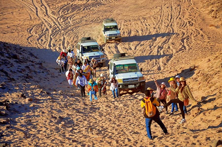 Hurghada: Safari Jeep & Camel Ride with BBQ Dinner & Show - The Sahara Jeep ride: speed, sand, and the safety moment that matters