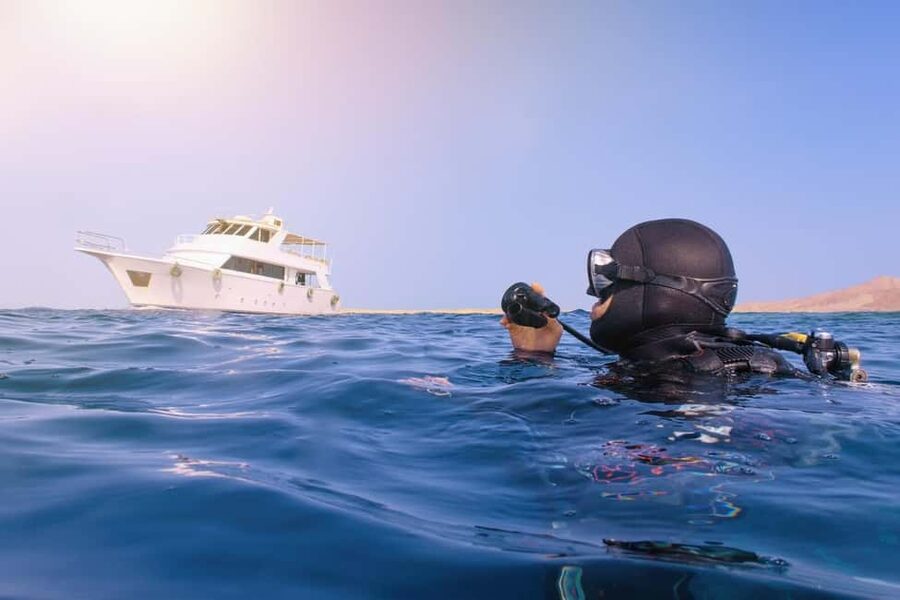 Hurghada: Scuba Diving for Beginners & Certified Divers - Pickup, yacht ride, and how the day typically flows