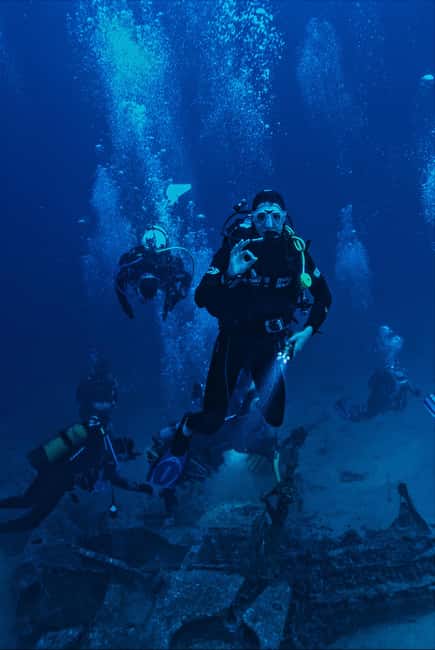 Hurghada: Scuba Diving for Beginners & Certified Divers - Lunch onboard and unlimited drinks: the practical comfort upgrade