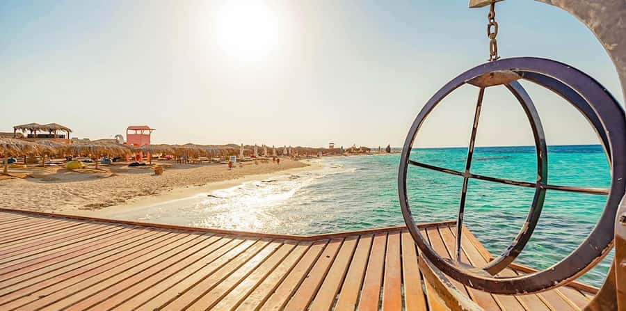 Hurghada Sunset Paradise Island Tour With Snorkeling & Lunch - Choosing the right departure: morning yacht, sunset yacht, or fast speedboat