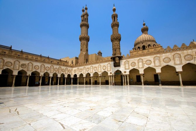 Islamic Cairo Walking Tour: Khan el Khalili, Al-Azhar Mosque - Timing, walking comfort, and how to stay sane
