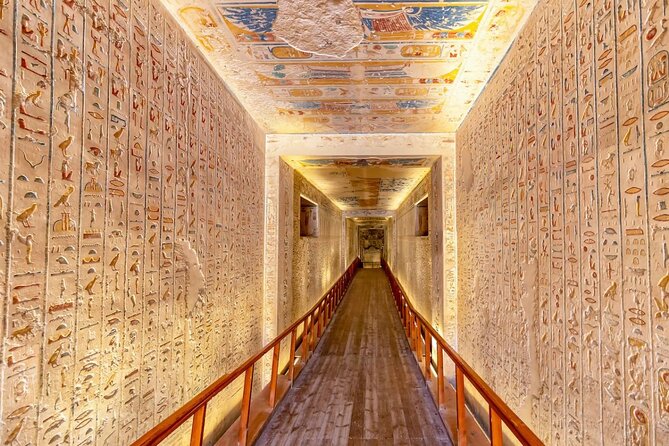 Luxor Day Tour: Explore Valley of Kings, Queens, Hatshepsut& More - Hatshepsut’s Deir el-Bahari temple: queen power and a damaged legacy