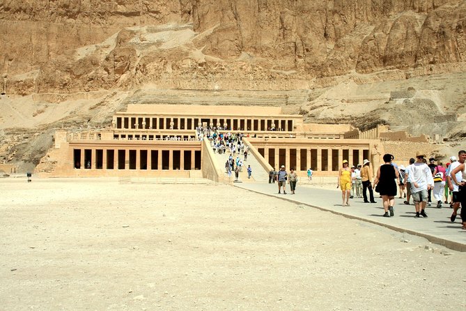 Luxor Day Tour: Valley of Kings & Queens & Hatchepsut Temples - Deir el Medina: Where the Artisans Lived, Worked, and Built the Royal Tombs