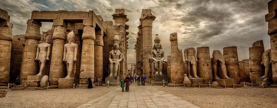 Luxor Day Trip from Hurghada Small Group & Tutankhamun Tomb - Minivan Pickup, Snacks, and the Reality of a 4.5-Hour Drive
