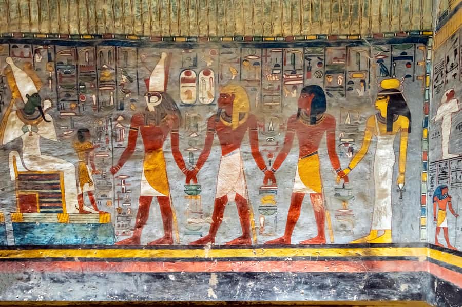 Luxor: East and/or West Banks Guided Tour with Lunch - Egyptologist Guide Quality: What to Expect and How to Stay in Control