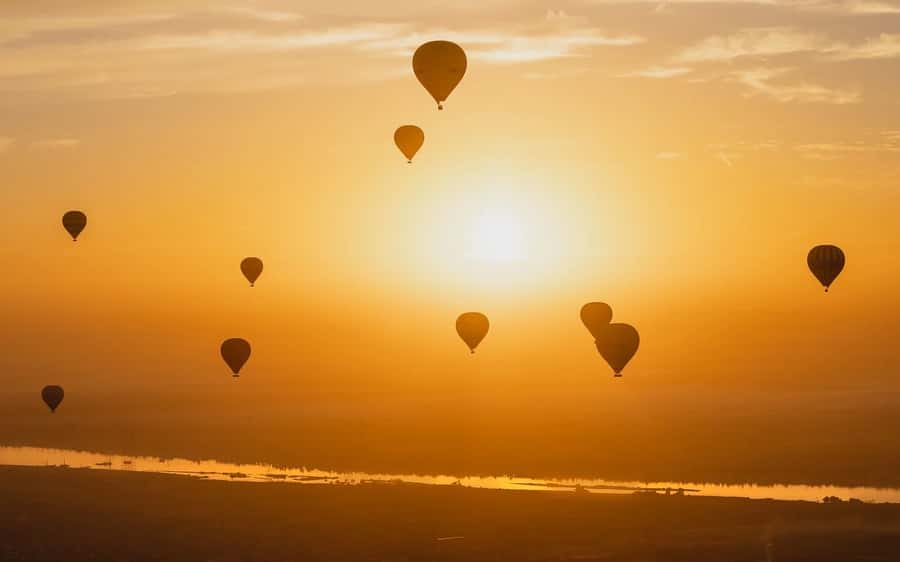 Luxor: Hot Air Balloon Ride over Luxor Relics - Landing, Crew Follow, and Your Flight Certificate