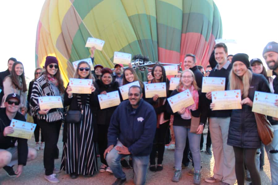 Luxor: Hot Air Balloon Ride Over Temple of Hatshepsut - What you see in the sky: Hatshepsut, tomb valleys, and farmers below