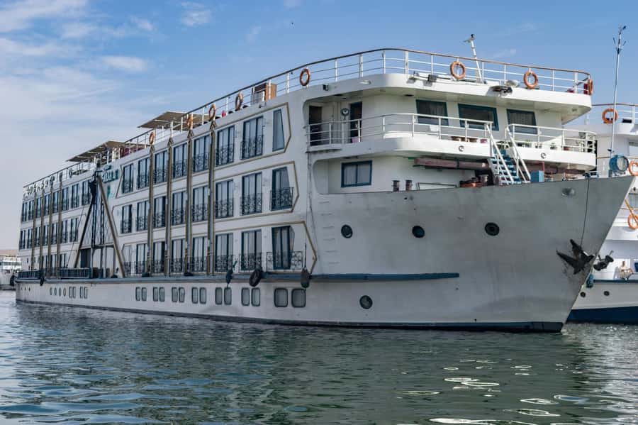 Luxor: One-night Nile Cruise to Aswan with Transfer - Who should book this Luxor to Aswan one-night cruise
