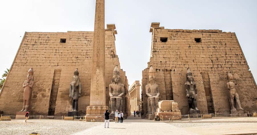 Luxor: Private Full-Day Luxor Highlights Tour with Pickup - West-to-East Luxor: why this route works