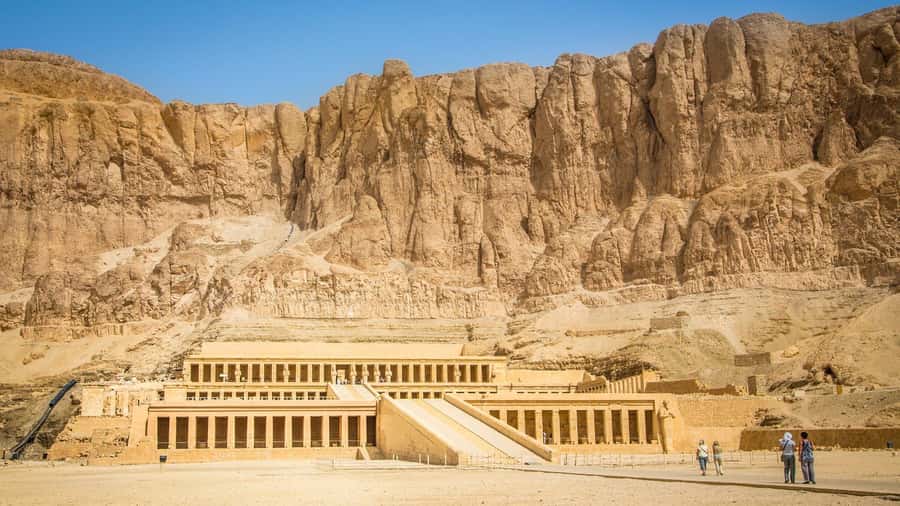 Luxor: Private Full-Day Luxor Highlights Tour with Pickup - Colossi of Memnon: what survives when everything else is gone