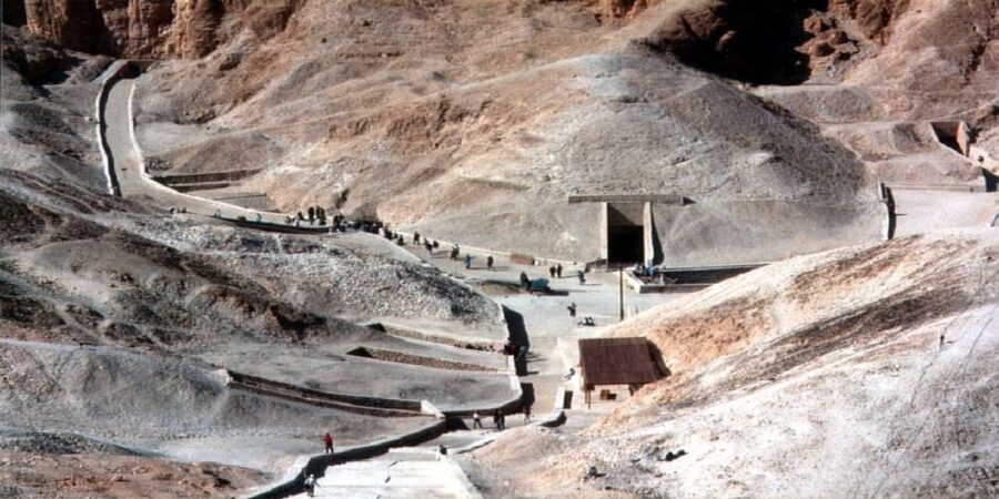 Luxor: Valley of the Kings and Queens Guided Tour with Lunch - Timing for a 5-hour West Bank tour: where the minutes go