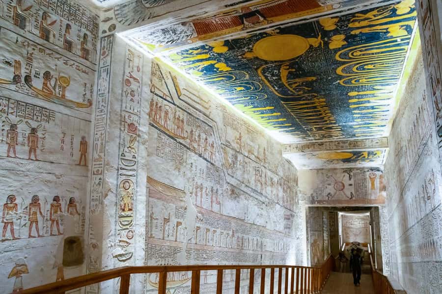 Luxor: West and East Banks All-Inclusive Tour & Balloon Ride - Karnak Temple: worship at massive scale
