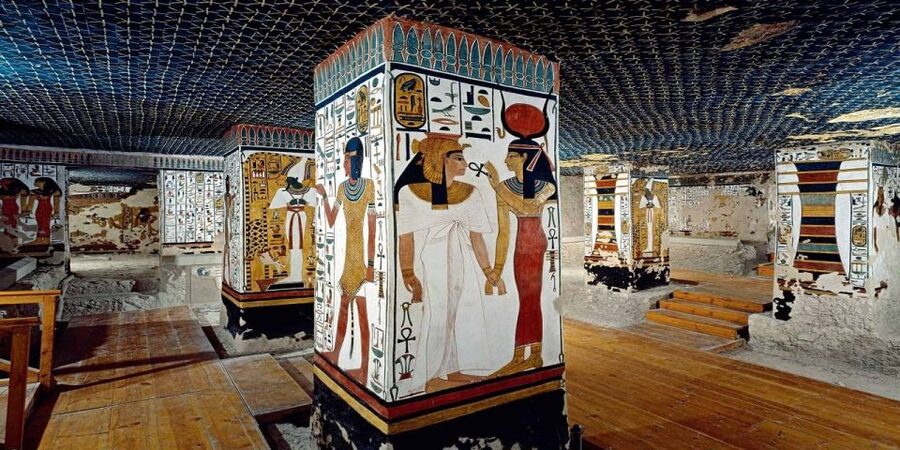 Luxor: West Bank Kings and Queens All-Inclusive Tour & Lunch - Valley of the Queens and Nefertari: When the Crowd Levels Change