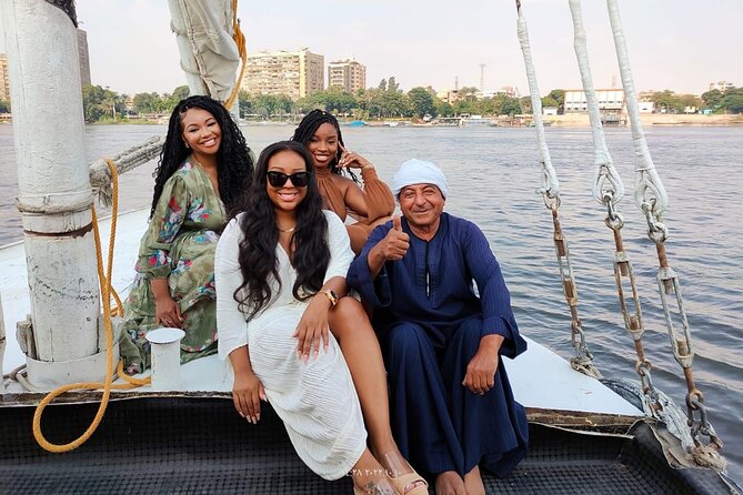 Luxury Feluca on the NiLe with Food included( Romantic Trip) - The food plan: Egyptian breakfast, lunch, or dinner plus dessert and drinks