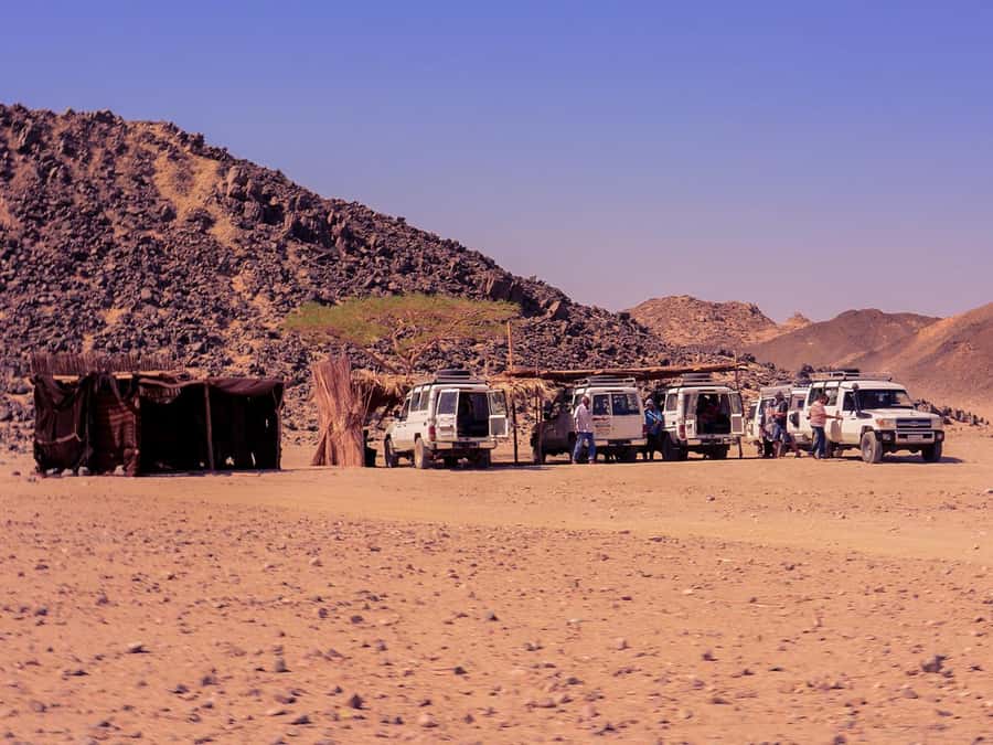 Makadi Bay: Jeep Safari Adventure with Bedouin guide - Jeep Safari Through the Hurghada Desert Dunes (Plus Mirage Moments)