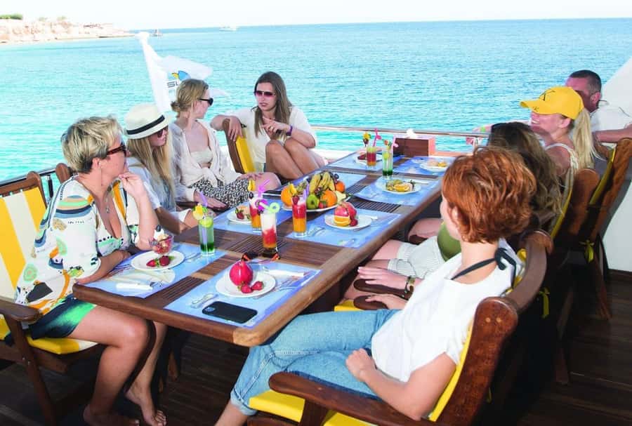Marsa Alam: Elite vip Turtle bay snorkeling with BBQ Lunch - Luxury on the Move: what the Elite VIP boat is really like