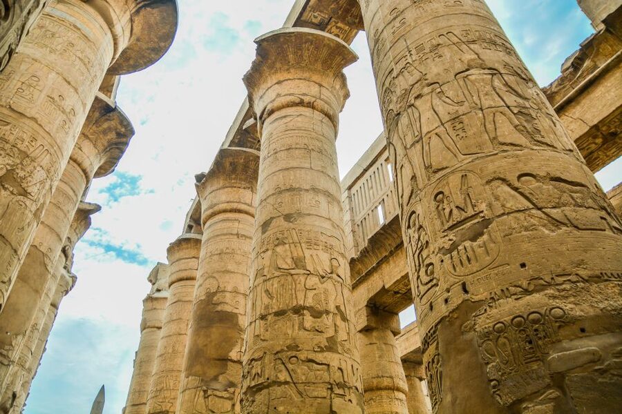 Marsa Alam: Valley of the Kings & Karnak Temples Luxor Tour - Marsa Alam to Luxor by air-conditioned comfort: how the day flows
