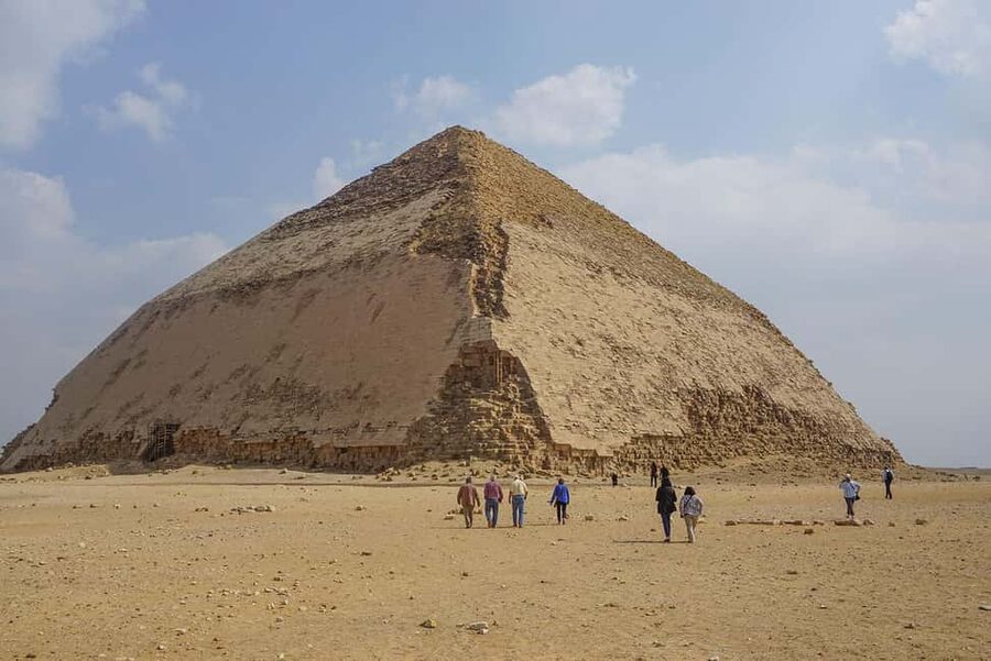 Memphis, Saqqara and Dahshur Day Tour From Cairo - The Artisan and Government Stops: More Than Just Shopping Time