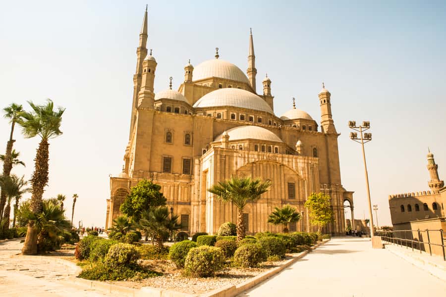Old Cairo: Full-Day Islamic and Coptic Cairo Tour with Lunch - The Hanging Church (Al-Muallaqa): A Holy Space Above the Street