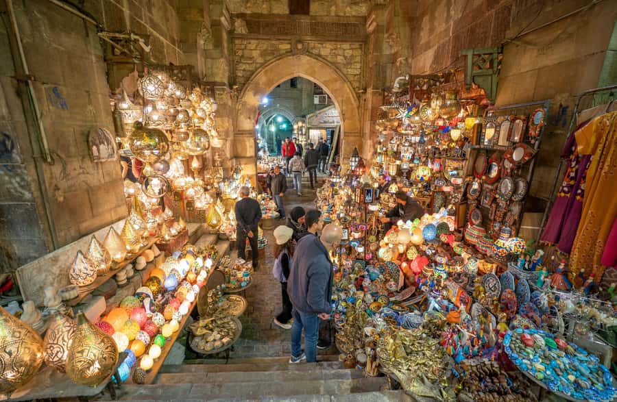 Old Cairo Guided Walk Tour: History, Culture & Street Bites - Al-Nasir Faraj Ibn Barquq to Al Hussein, a calm spiritual pause before the market chaos