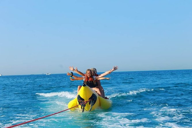 Orange Bay Island - Orange Bay beach time: loungers, umbrellas, and how to handle the crowds