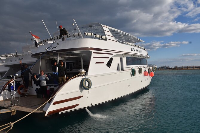 Orange Bay sea trip VIP - How long is the day, and where you get the real relaxation