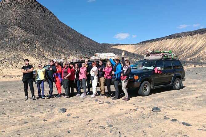 Overnight camping black and white desert. - Camp life basics: meals, water, and what “overnight” really means