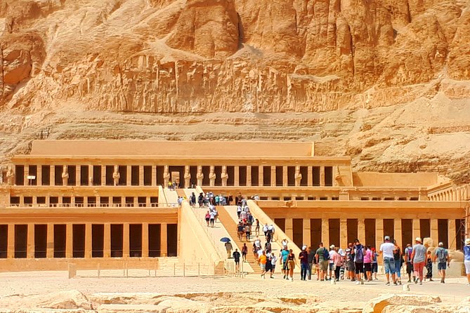 Package deal Hot Air Balloon Ride & Full Day Luxor Tour w/Guide Lunch - Why this Luxor tour is built around sunrise balloon light