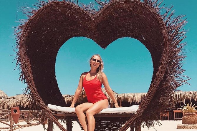 Paradise Island - Beach time, swings, volleyball, and water games for different energy levels