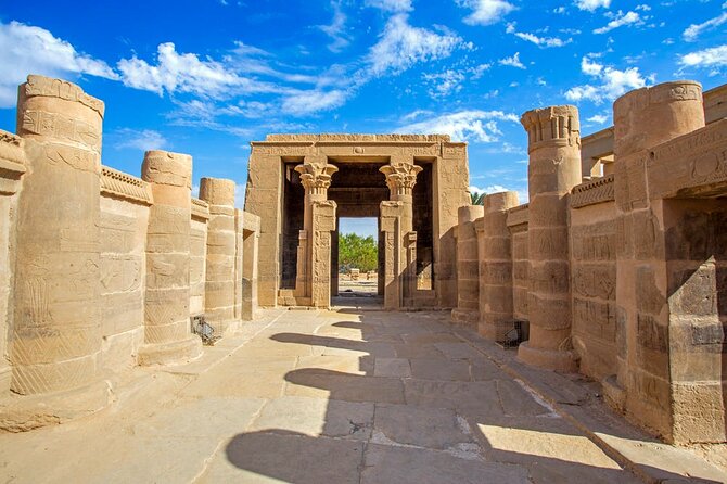 Private 04 Days Days Nile Cruise from Aswan to Luxor - Ship life: meals, cabins, and the kind of service you notice when plans change