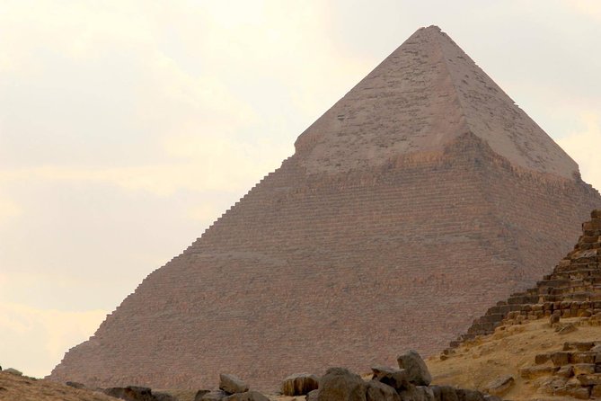 Private Day Tour Giza Pyramids, Sphinx, Memphis, and Saqqara - The scheduled artisan and souvenir stops, and how to keep control
