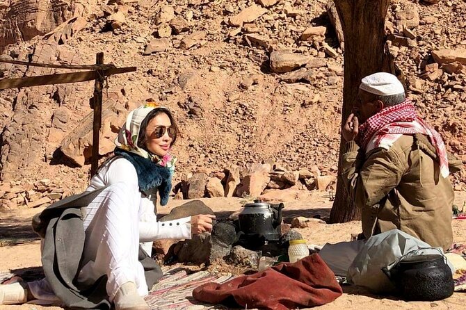 Private Day Tour To White Desert And Bahariya Oasis - Why this Western Desert loop hits different from other day trips