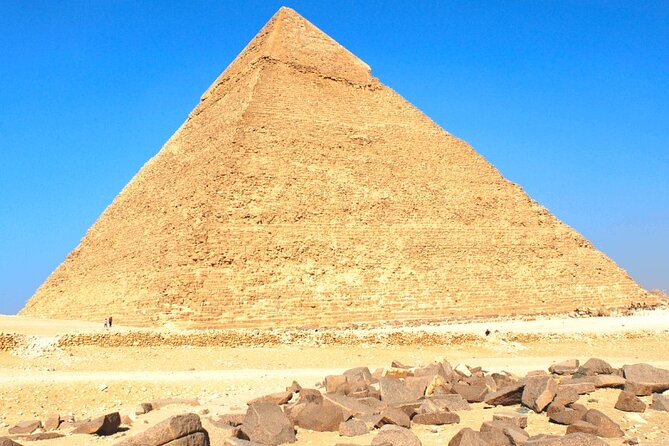 Private day trip to Cairo from Hurghada - Giza Pyramids of Cheops, Chephren, and Menkaure