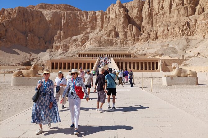 Private Full Day Tour of Luxor West and East Bank Tombs & Temples - Luxor Temple: Theben Triad and Granite Statues of Ramses the Great