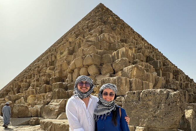 Private Giza Pyramids & Sphinx Day Tour with Lunch from Cairo - Stop 5, the Great Sphinx: the head attribution and why people care