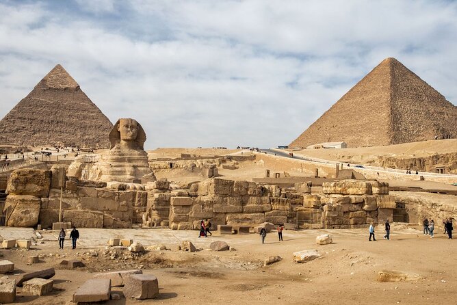 Private Half day Tour of the Pyramids and Sphinx from Cairo - Stop 3: Mykerinos (Menkaure) and the Smaller Pyramid That Still Matters