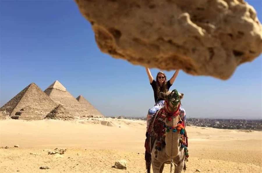 Private Half-Day Tour To Giza Pyramids And Sphinx - Entering the pyramid area: what the 3-hour walk really feels like