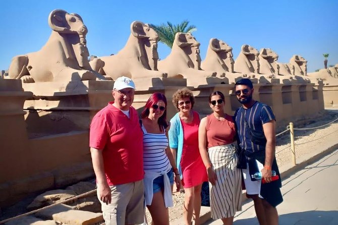 Private Luxor tour from Hurghada: No Shopping | Nile cruise Lunch - Private guide energy: what you gain with a dedicated Egyptologist