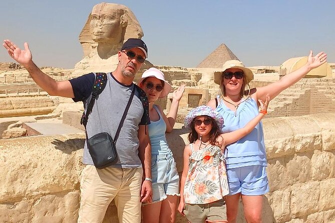 Private Tour: Giza Pyramids, Museum, Bazaar & Lunch Included - Khan El-Khalili Bazaar Stop: Shopping Without the Wandering